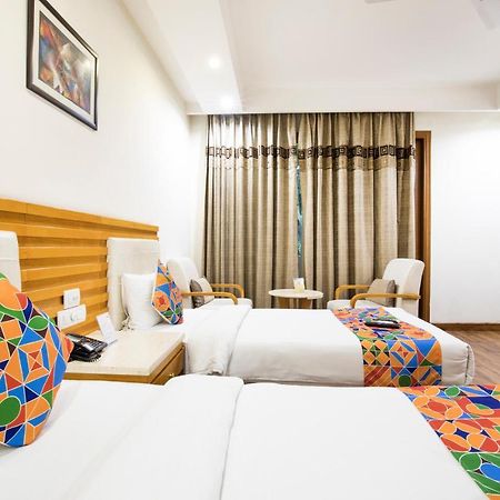 Fabhotel Grd Dlf Square Gurgaon Extérieur photo