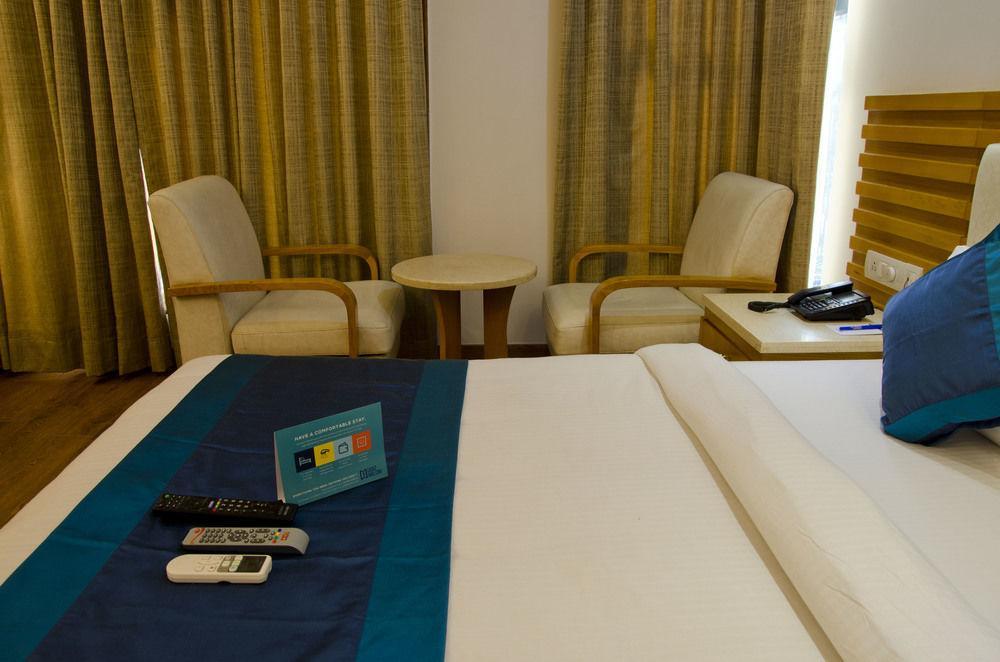 Fabhotel Grd Dlf Square Gurgaon Extérieur photo