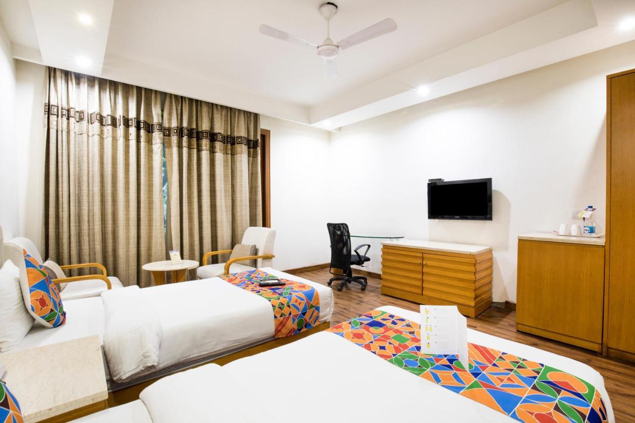 Fabhotel Grd Dlf Square Gurgaon Extérieur photo