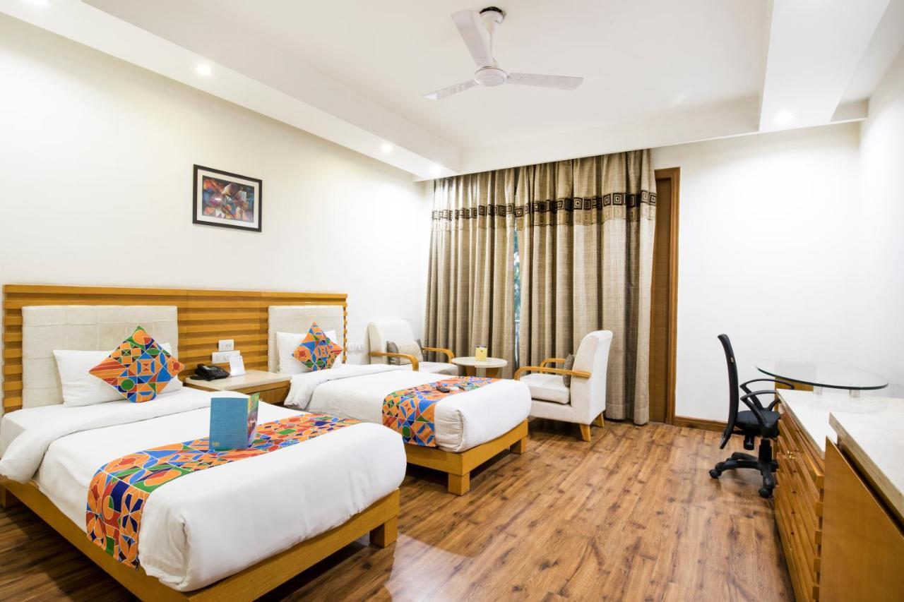 Fabhotel Grd Dlf Square Gurgaon Extérieur photo