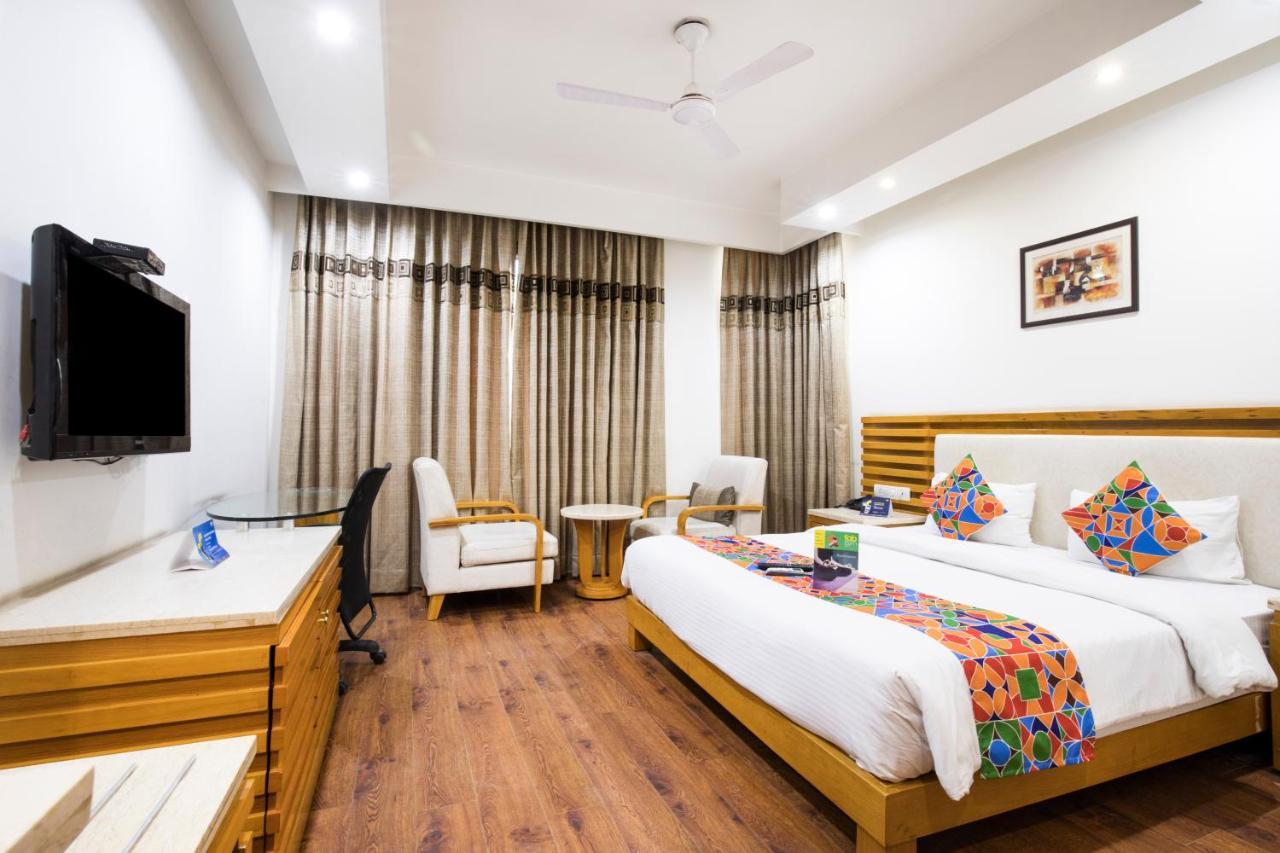 Fabhotel Grd Dlf Square Gurgaon Extérieur photo